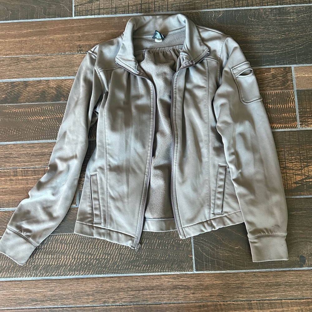Gray thermal jacket